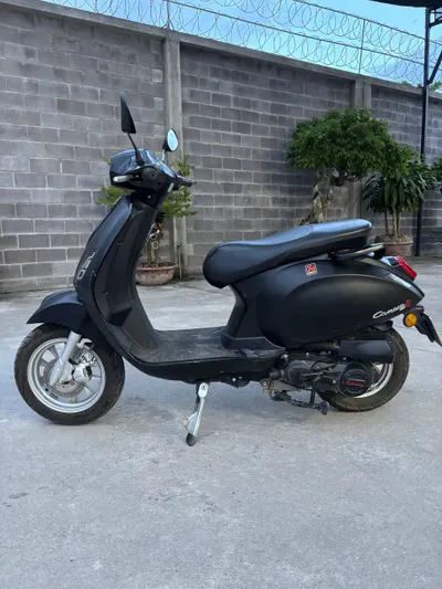 CANELY 50cc Scooter 2022 – Excellent Condition, No License Required — 3/5