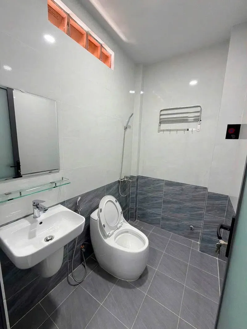 Cho thuê nhà 2 phòng ngủ đầy đủ nội thất tại Hòn Sen, Bắc Nha Trang, 12 triệu VND/tháng — 4/8