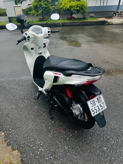 2x Espero Velia 50cc 스쿠터 – 흰색(2025) & 검은색(2026) — 2/7