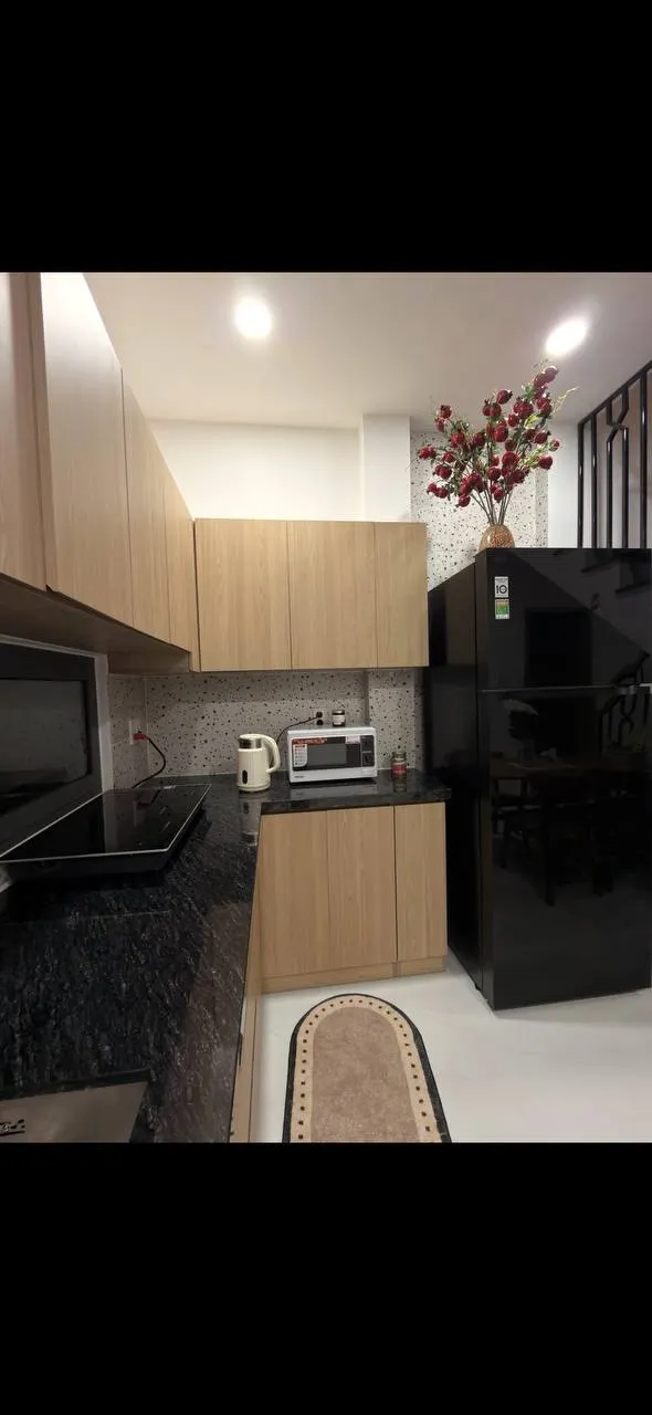 Lease takeover of a new house, 15M VND — 3/6