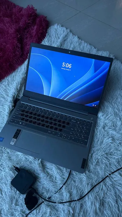 Lenovo IdeaPad 3 15.6" laptop for sale, 3M VND