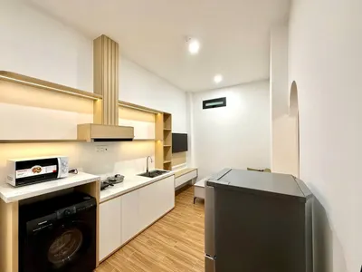 1-bedroom furnished apartment on Nguyen Thien Thuat street, 10M VND/month