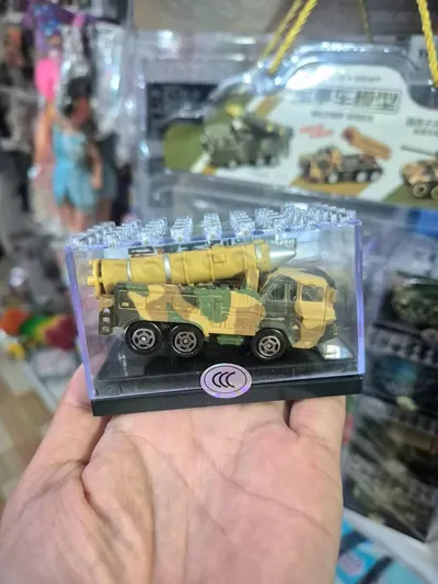 Military die-cast toy vehicle, 25,000 VND each — 6/6
