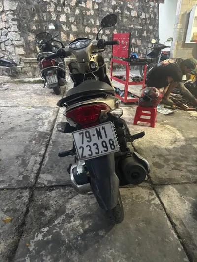 Nouvo LX 4 Scooter 2011 – 135cc Automatic – 8M VND — 5/5