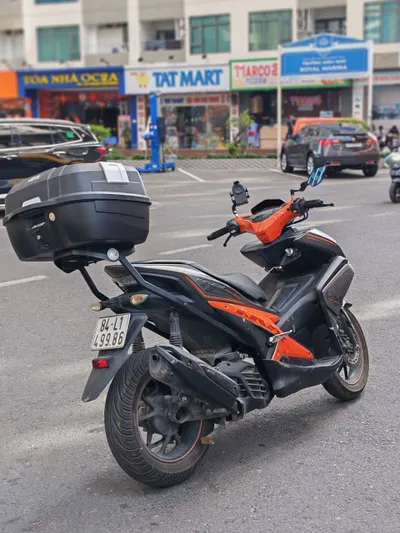 出售 Yamaha NVX 125 踏板车