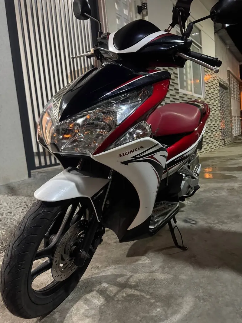 Honda Air Blade 2011 Motorbike Rental – 110cc, Full Equipment