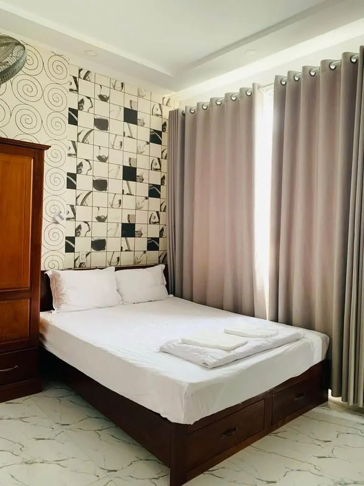 Hotel building for rent in Hon Xen, 14 rooms, 45M VND/month — 3/5