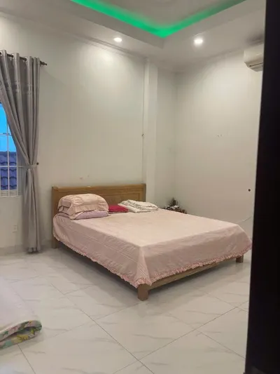 Nhà 4 phòng ngủ ở phía bắc Nha Trang (Vĩnh Hải), 25 triệu VND/tháng — 3/5