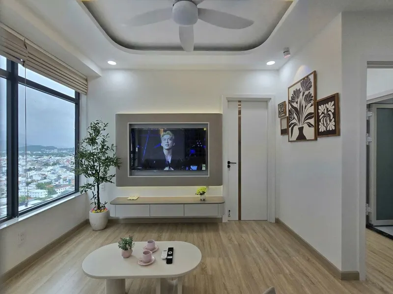 2-Bedroom Apartment in Okeanus Complex – Sea View, Designer Renovation