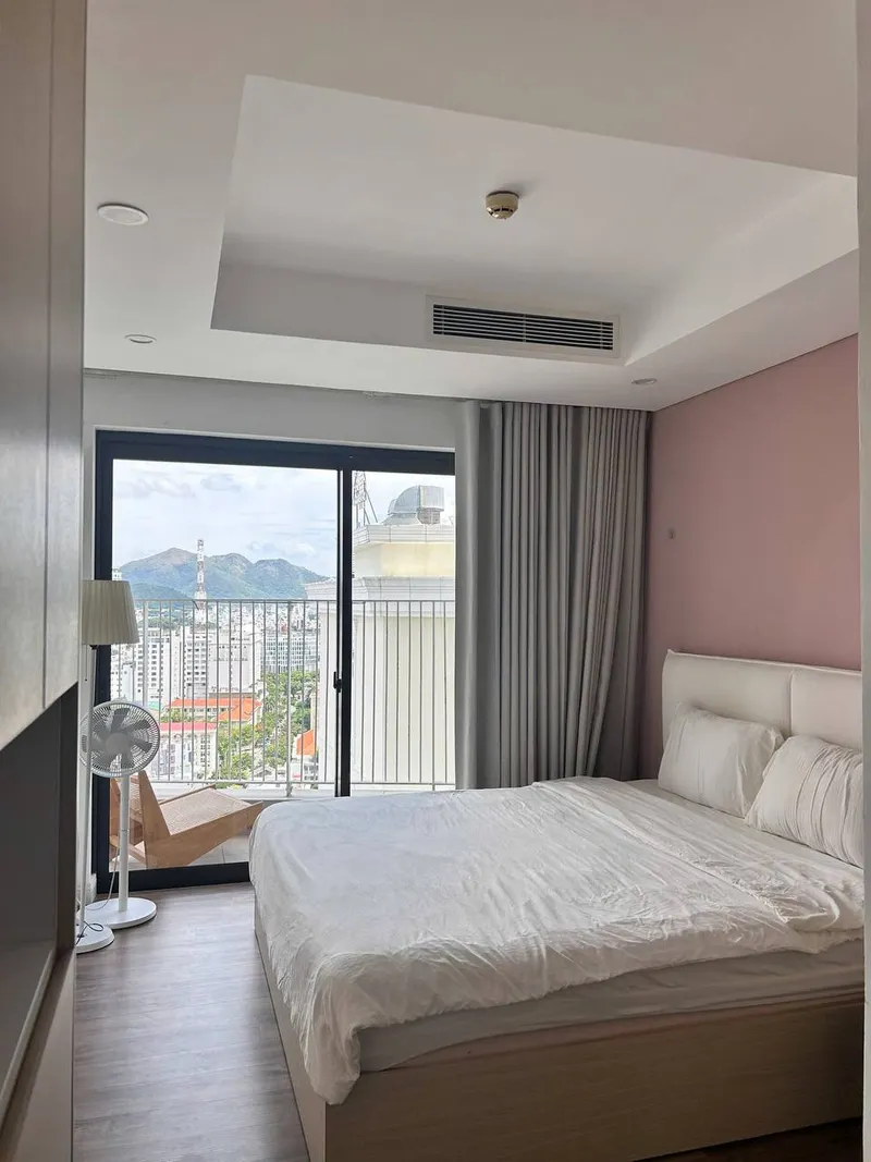 Gold Coast 2베드룸 가구 완비 아파트, 바다 전망, 월 2,600만 VND