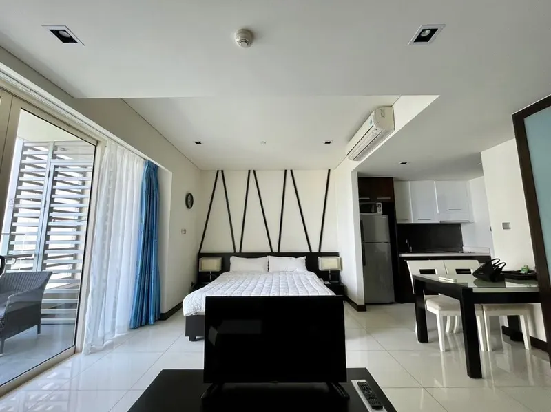 Studio apartment for rent, The Costa Nha Trang, beachfront — 2/10