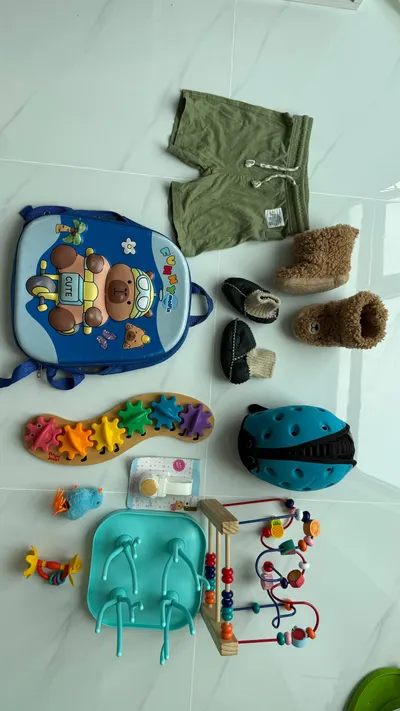 Old books and kids' overalls (85-90 cm) for sale or free — 3/3