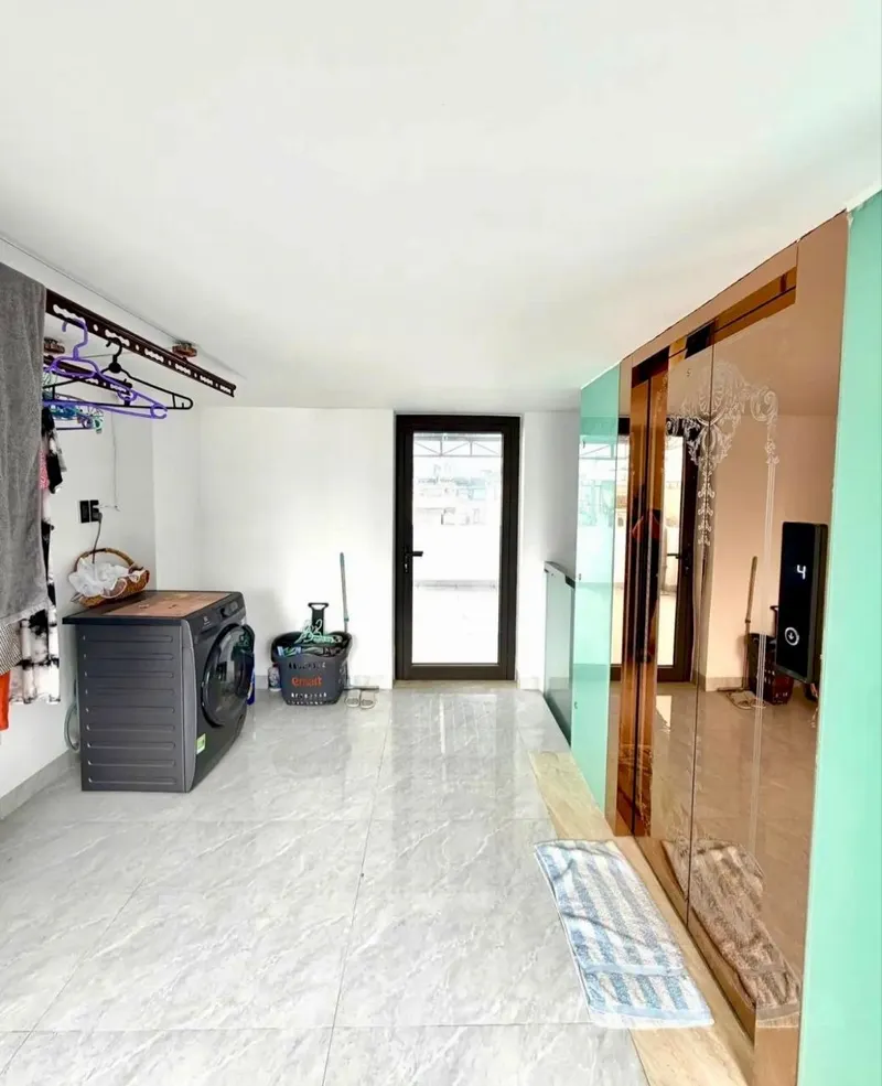3-bedroom furnished house for rent in Mi Gia, 270 m²