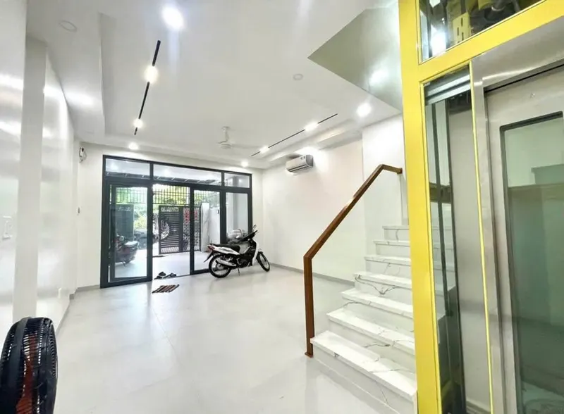 4-bedroom furnished house for rent, An Bình Tân, South Nha Trang — 3/7