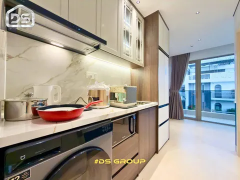 Luxury 1-bedroom apartment with river and mountain view, Ha Quang 2