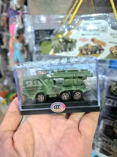 Military die-cast toy vehicle, 25,000 VND each — 5/6