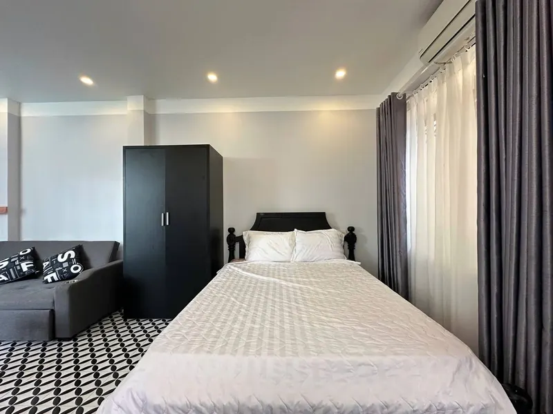 Studio apartment for rent, Hoang Hoa Tham street, near the centre — 3/4