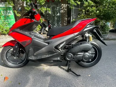 Yamaha NVX 155cc Scooter 2018 – Red and Black, Excellent Condition with Helmet and Accessories — 6/6