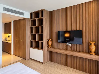Căn hộ 45m² đầy đủ nội thất, có ban công nhìn ra biển, trung tâm thành phố — 3/8