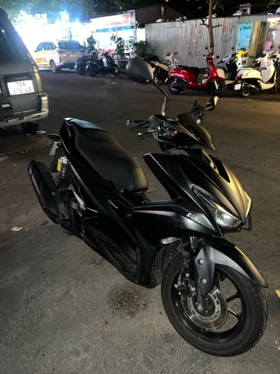 Yamaha NVX 2017 scooter for sale in Nha Trang — 2/5