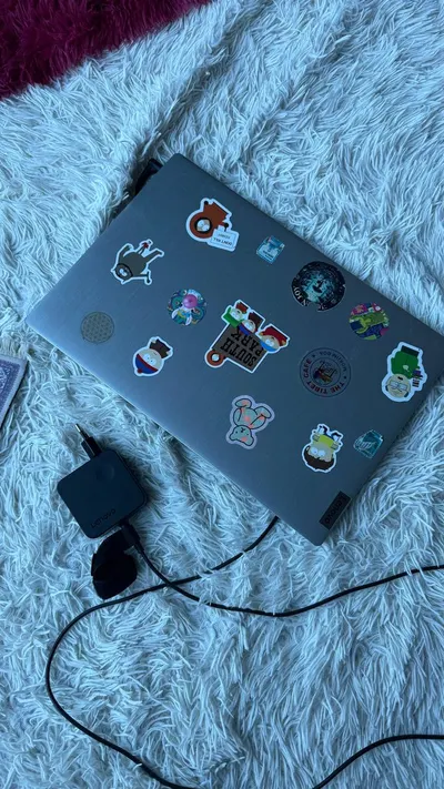 Lenovo IdeaPad 3 15.6" laptop for sale, 3M VND — 2/3
