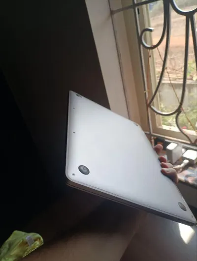 MacBook 13 Pro 2017 – 8/256 GB – Màn hình hỏng, hoạt động bình thường — 2/3