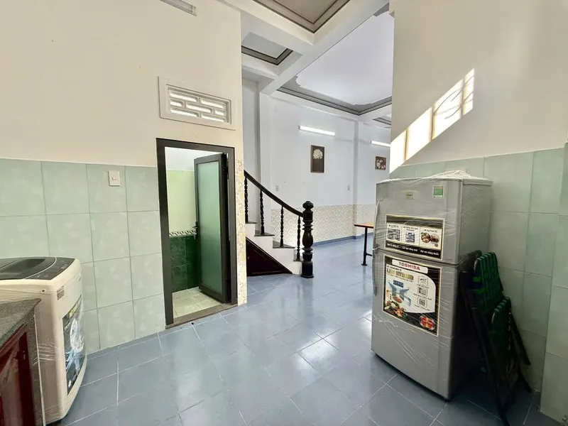 Whole house for rent in Phương Sài, 15M VND/month, live & business — 3/5