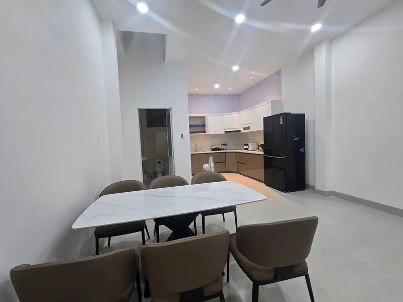 Nhà 3 phòng ngủ 210 m² ở Bắc Nha Trang, 28 triệu VND/tháng