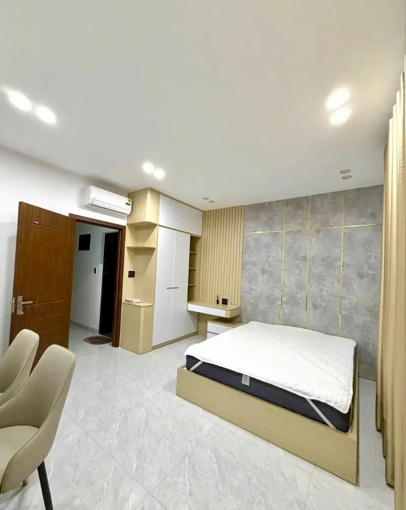 3-bedroom furnished house for rent in Mi Gia, 270 m²