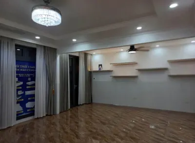 Nhà mặt tiền 4 tầng cho thuê trên đường Thích Quảng Đức, Nam Nha Trang, 40 triệu VND/tháng — 4/5