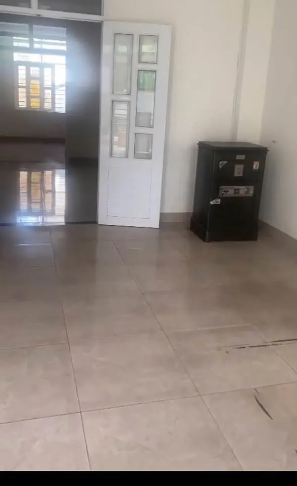 Street-front house for rent in Vĩnh Điềm Trung, 28M VND/month — 2/4