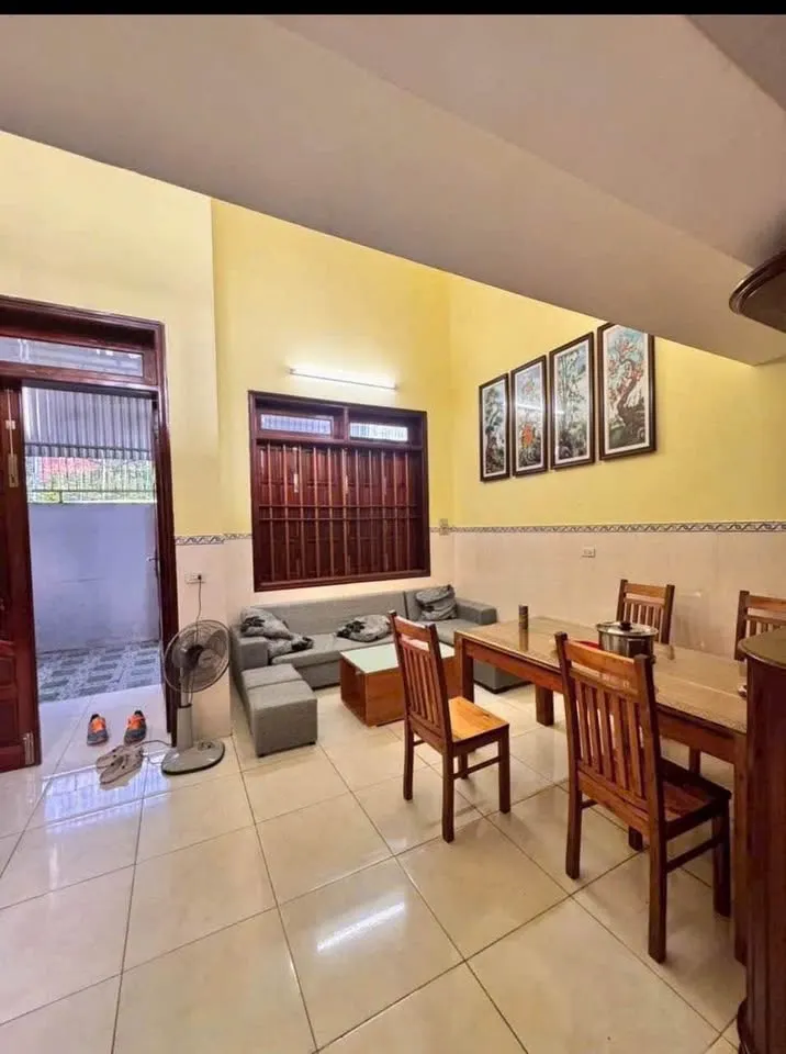 Whole house for rent, 3 bedrooms, 150 m², Nguyen Xien alley, North Nha Trang, 11M VND/month — 3/4