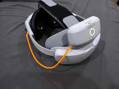 VR-гарнитура Pico 4 с аксессуарами, 7 млн VND — 4/4