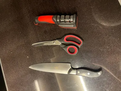 Kitchen set: pot, ceramic plates, knife with scissors and sharpener, 100k each — 3/3