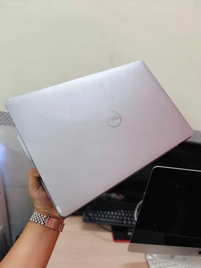 Dell Latitude 5510 笔记本电脑，i5-10310U，8GB 内存，256GB SSD — 4/5