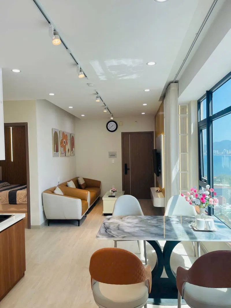 2-bedroom corner apartment for rent, Muong Thanh Vien Trieu OC1A