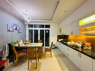 Трёхэтажный дом с мебелью на красной линии, Ta Xuan Thu, VCN Phuoc Hai, продажа — 2/10