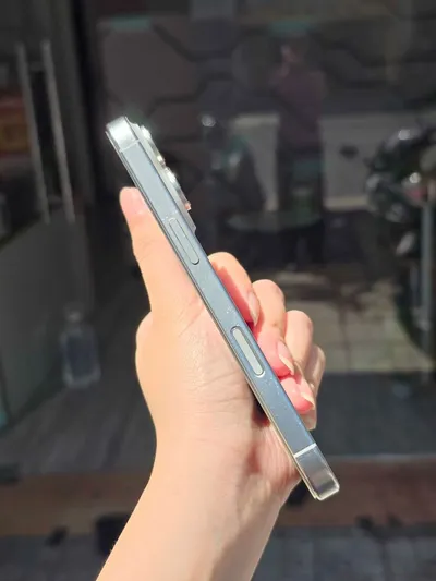 iPhone 16 Pro 128GB, used, 3-month warranty — 3/4