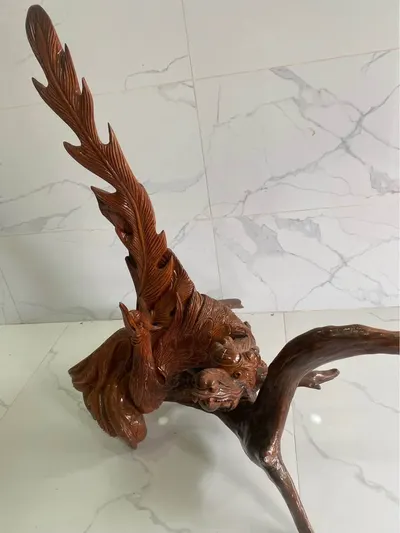 Bàn thờ thu nhỏ có tượng kỳ lân, phượng hoàng và rồng, đang rao bán — 4/5