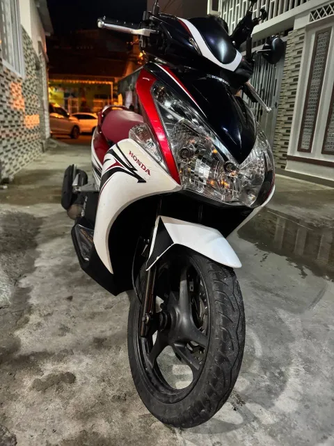 Honda Air Blade 2011 Motorbike Rental – 110cc, Full Equipment