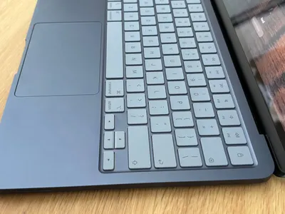 MacBook Pro 2025 128GB – New Condition with Apple Mouse & Accessories — 6/6