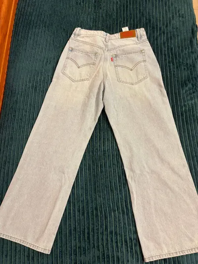 2 Pairs Levi's Jeans Size 30W – 200K VND Each — 6/7