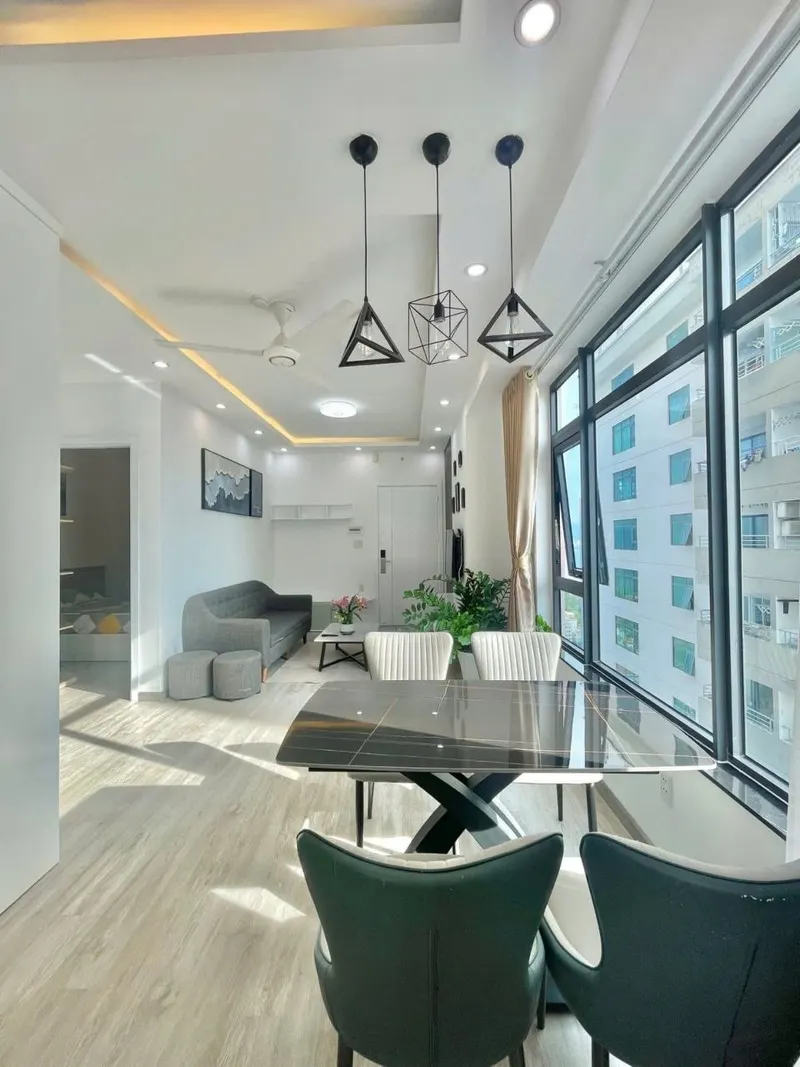 2-bedroom apartment for rent in Oceanus, sea across the road