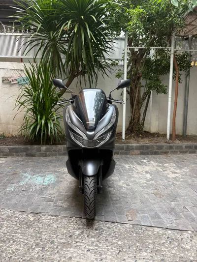 Honda PCX 150cc scooter (2018) for sale