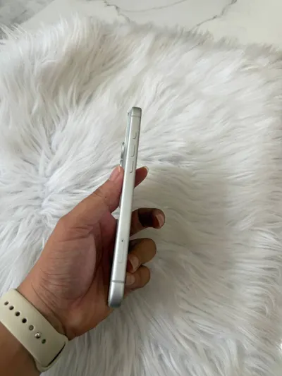 iPhone 512GB Bạc – Tình Trạng Hoàn Hảo — 4/7