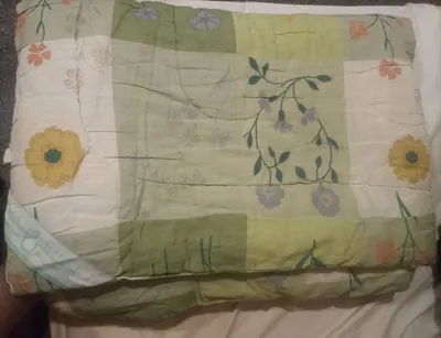 Winter clothing and blankets bundle for sale (8 items) — 6/8