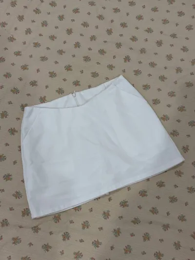 Bundle of 8 women's clothing items for sale, size XS-S — 6/8