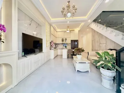 Nhà tân cổ điển bán trên đường Sáu Sào, Diên Điền, giá 2,69 tỷ VND — 6/10
