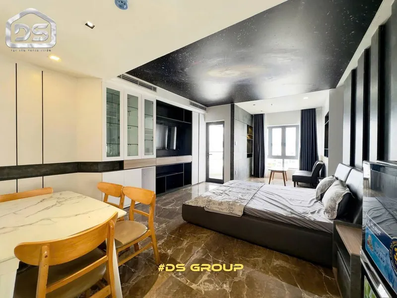 Cat-friendly studio with big balcony in Van Don, 15M VND/month — 2/5