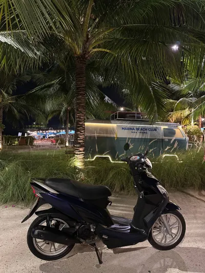 KYMCO CANDY 50cc Scooter – Automatic, No License Required — 2/2